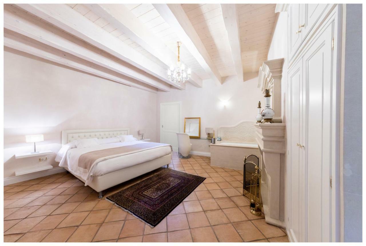 Boutique - Lodge & Suites Crotone Exterior photo
